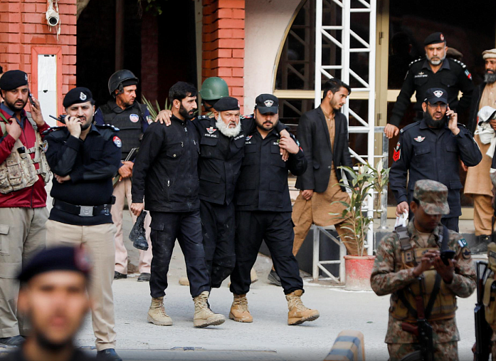 Three army troops killed in suicide attack in Pakistan