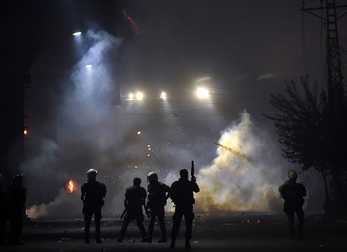 MILITANTS ATTACK POLICE STATION IN PAKISTAN