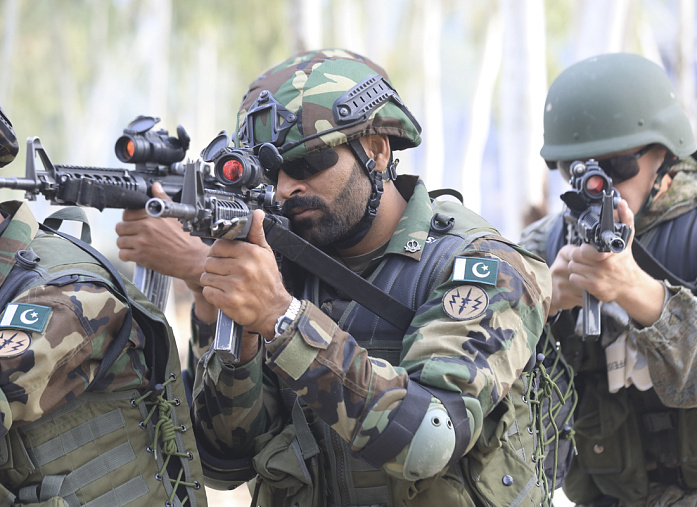 33 PAKISTANI TALIBAN FIGHTERS KILLED DURING HOSTAGE RELEASE