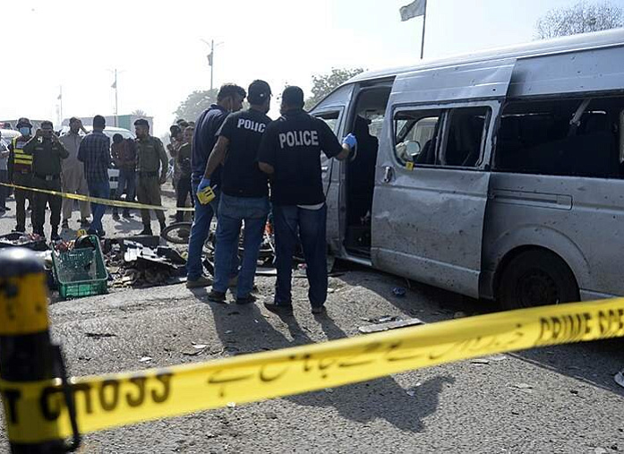 Suicide bomber attacks group of Japanese in Pakistan