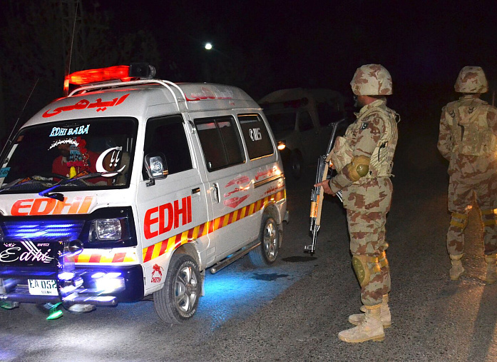 Seven workers killed by militants in Pakistan